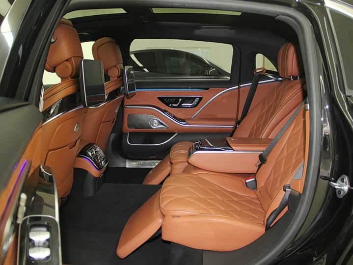 Фото 8 - Mercedes-Benz Maybach S-Class