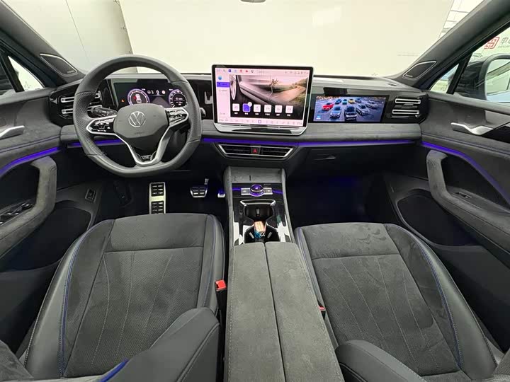 Фото 9 - Volkswagen Tiguan L Pro