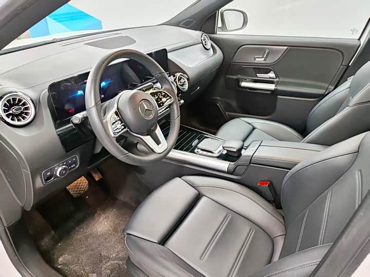 Фото 6 - Mercedes-Benz GLA-Class