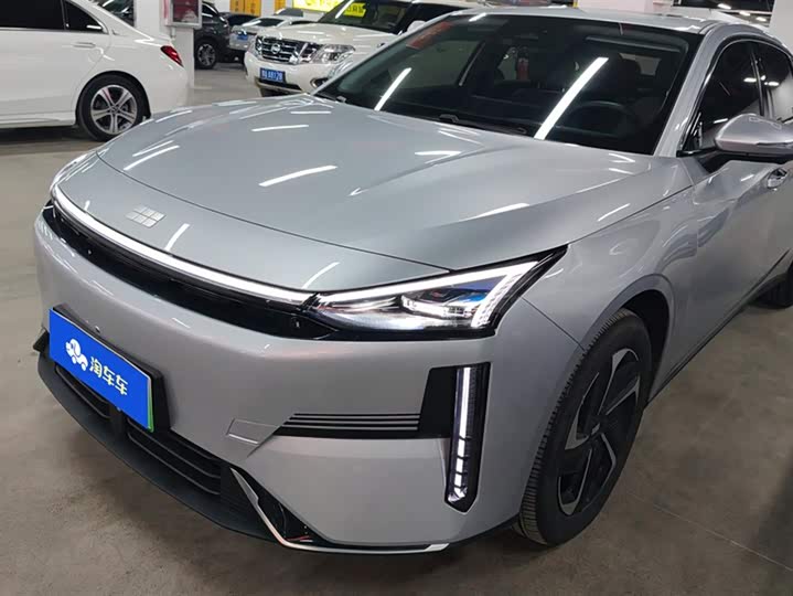 Фото 1 - Geely Galaxy L6