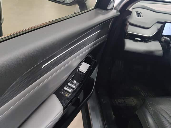 Фото 7 - Geely Galaxy L6