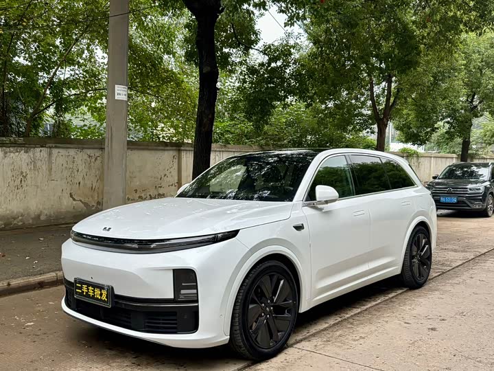 Фото 1 - LiXiang L7