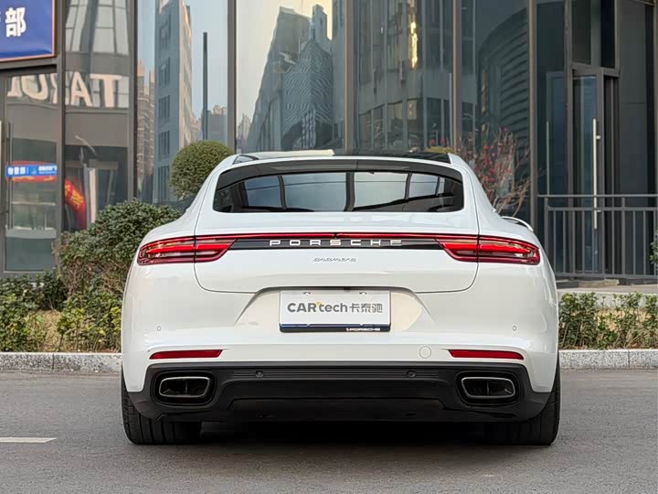 Фото 4 - Porsche Panamera