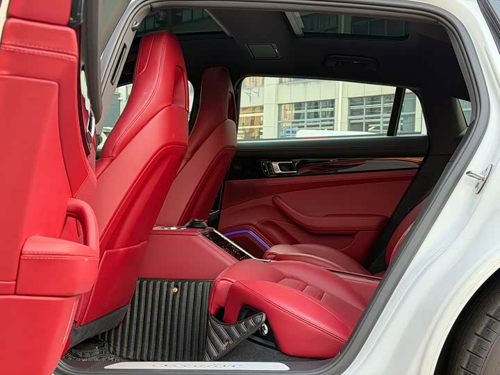 Фото 8 - Porsche Panamera