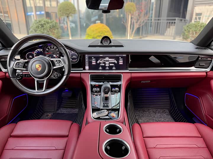 Фото 9 - Porsche Panamera