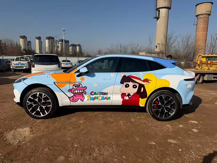 Фото 6 - Aston Martin DBX