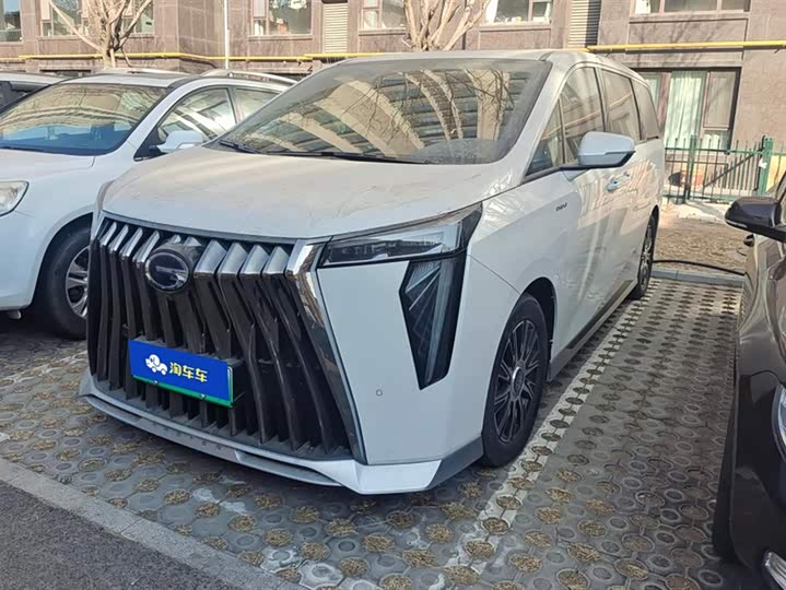 Фото 1 - GAC Trumpchi E9