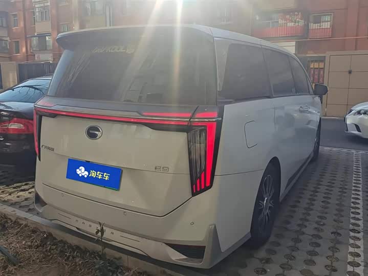 Фото 3 - GAC Trumpchi E9