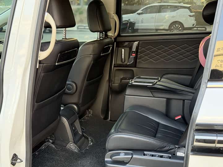 Фото 5 - Honda Elysion