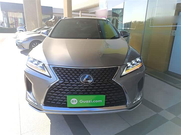 Фото 3 - Lexus RX