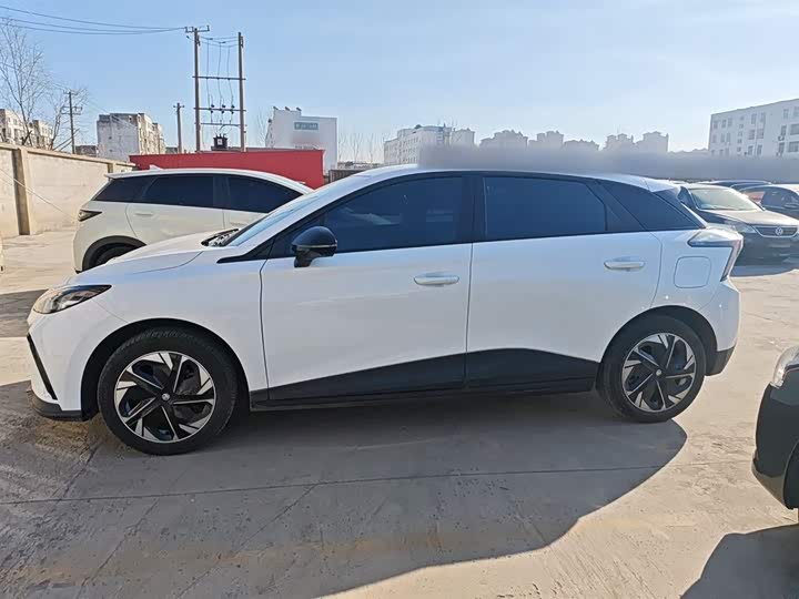 Фото 5 - MG Motor 4 EV