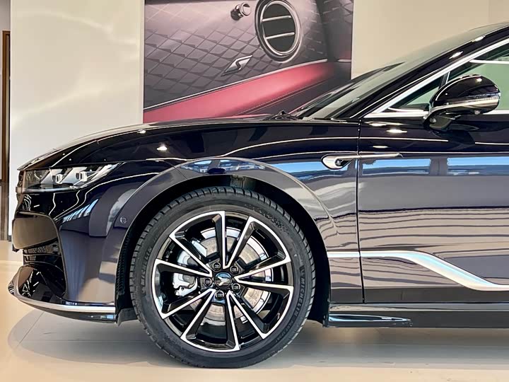 Фото 3 - Voyah Passion