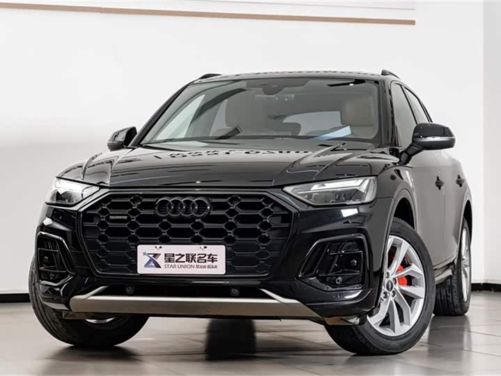 Фото 2 - Audi Q5L