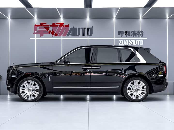 Фото 4 - Rolls-Royce Cullinan