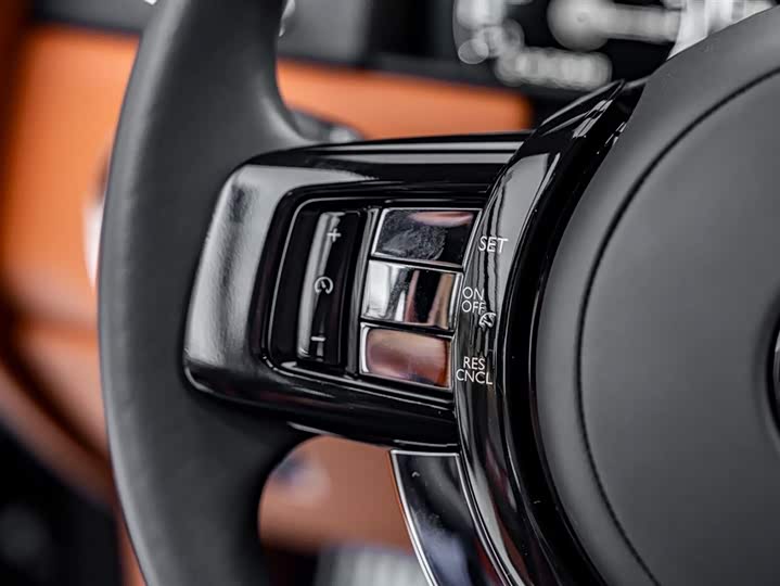 Фото 9 - Rolls-Royce Cullinan