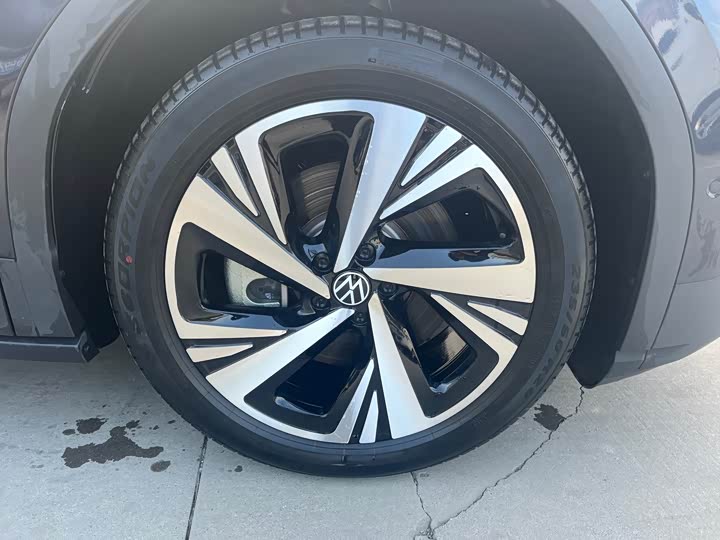 Фото 9 - Volkswagen ID.6 Crozz