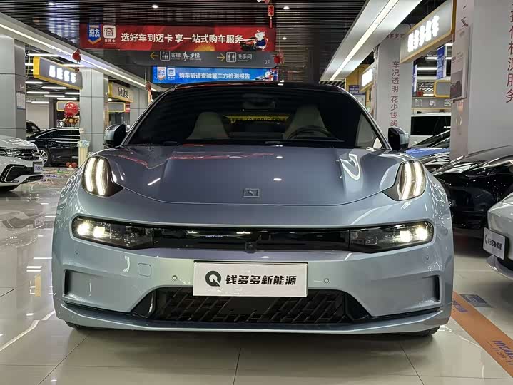 Фото 2 - Zeekr 001