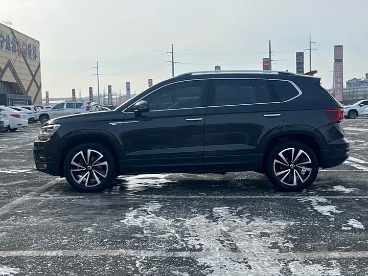 Фото 2 - Volkswagen Tharu