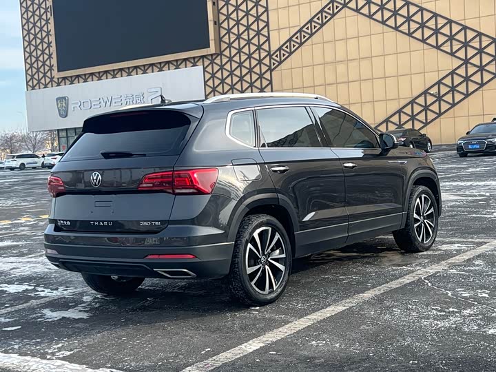 Фото 5 - Volkswagen Tharu