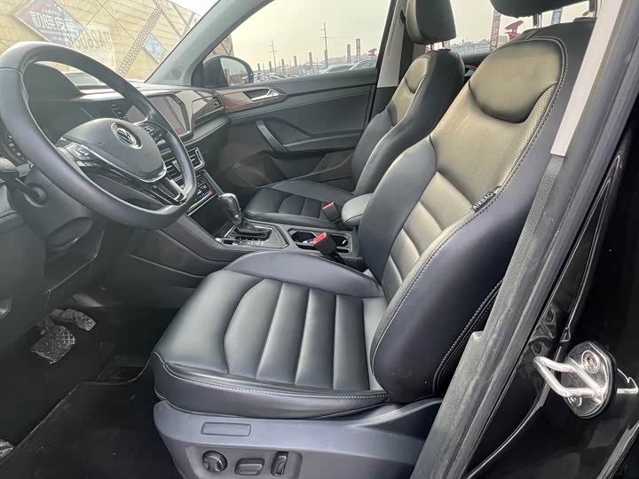 Фото 9 - Volkswagen Tharu