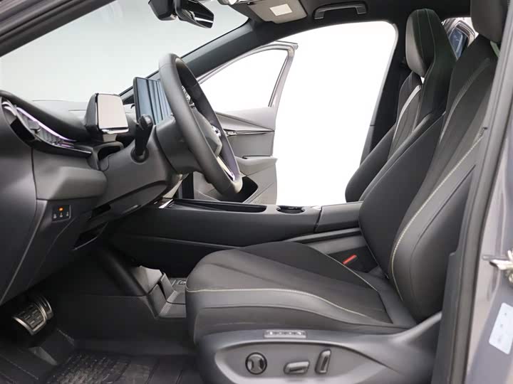 Фото 2 - Volkswagen ID.Unyx