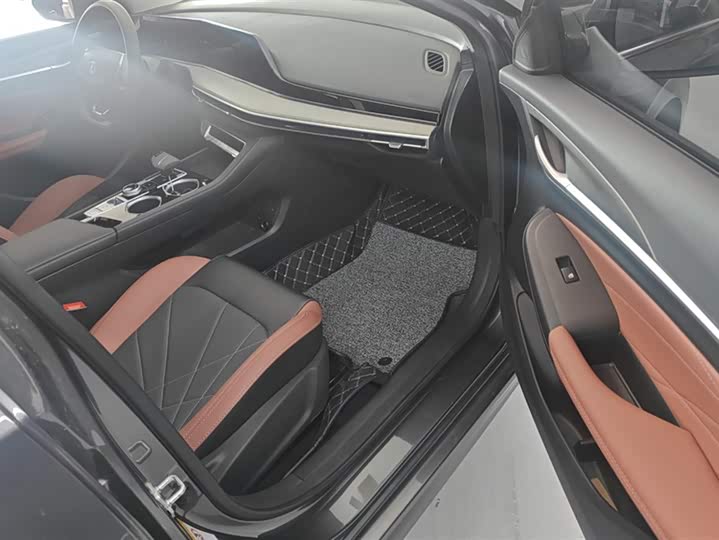 Фото 8 - Changan Eado Plus