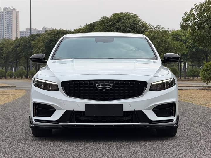 Фото 2 - Geely Preface