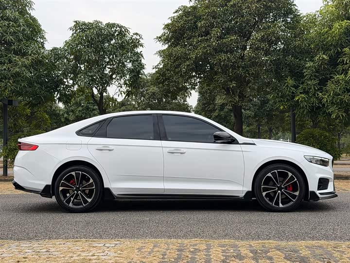 Фото 7 - Geely Preface