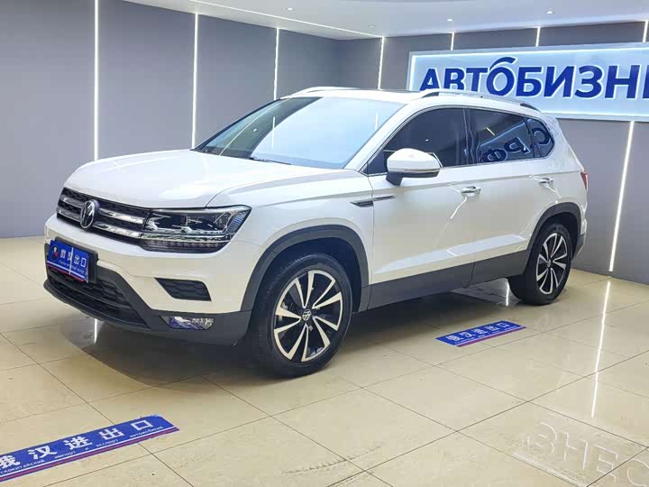 Фото 1 - Volkswagen Tharu