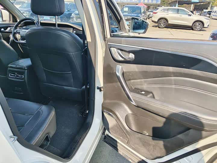 Фото 9 - Jetour X90