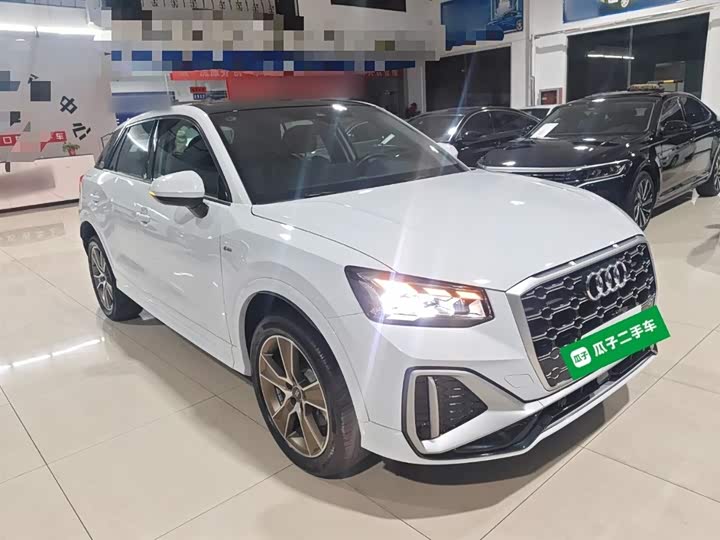 Фото 4 - Audi Q2L