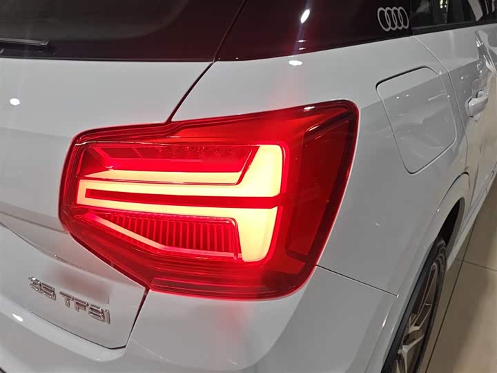 Фото 8 - Audi Q2L