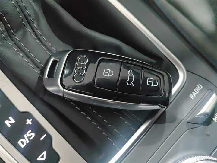 Фото 9 - Audi Q2L