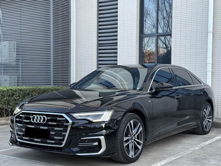 Фото 2 - Audi A6L