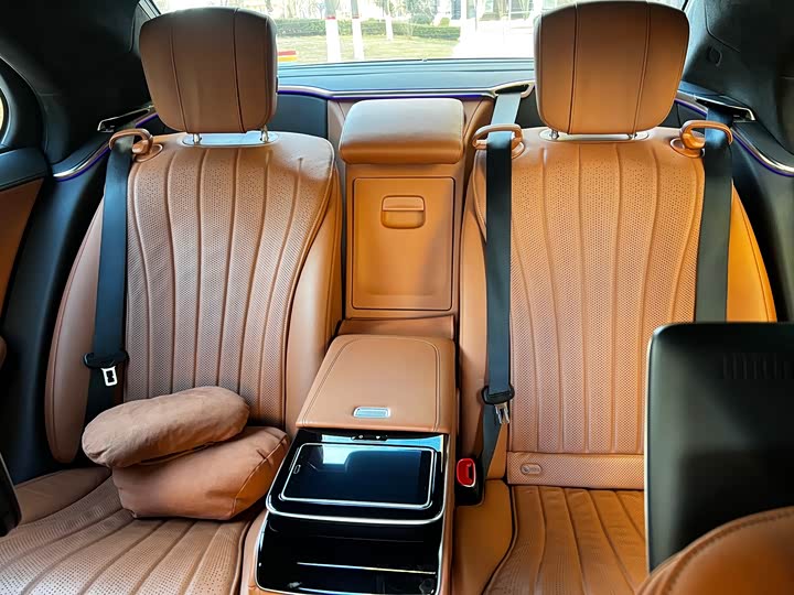 Фото 9 - Mercedes-Benz S-Class