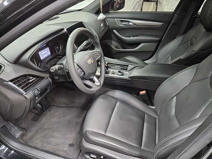 Фото 6 - Cadillac CT5