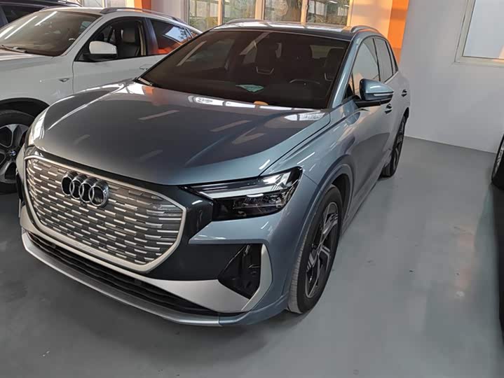 Фото 1 - Audi Q4 e-tron