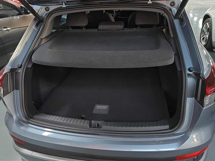 Фото 4 - Audi Q4 e-tron