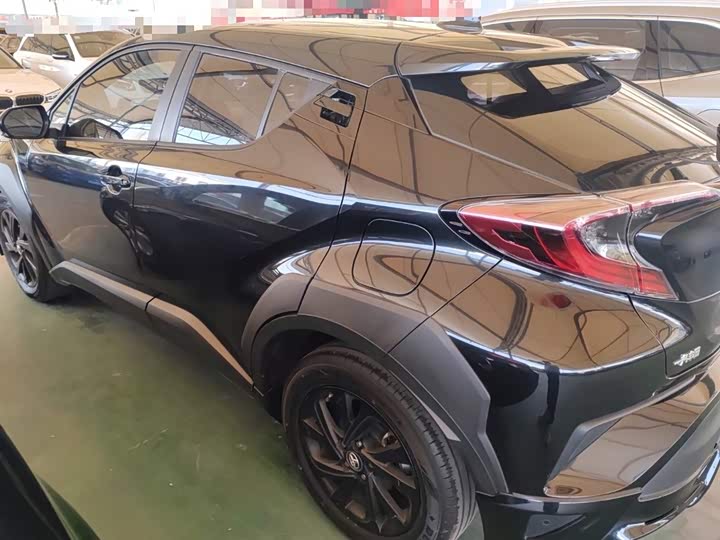 Фото 5 - Toyota Izoa