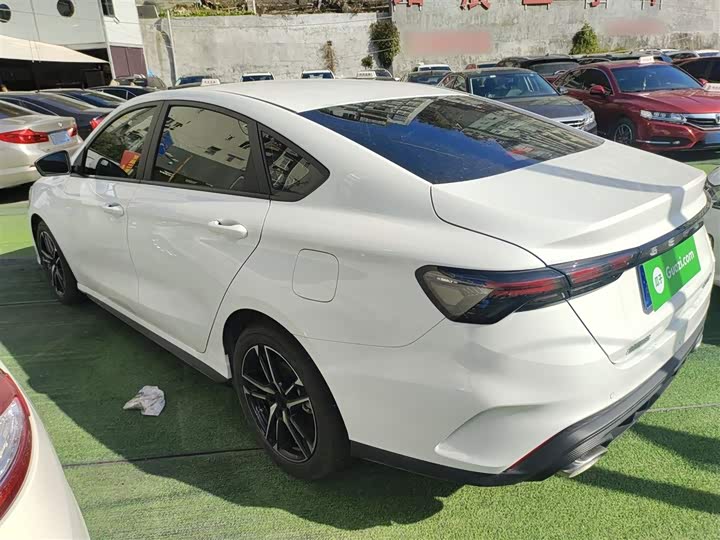 Фото 5 - Geely Binrui