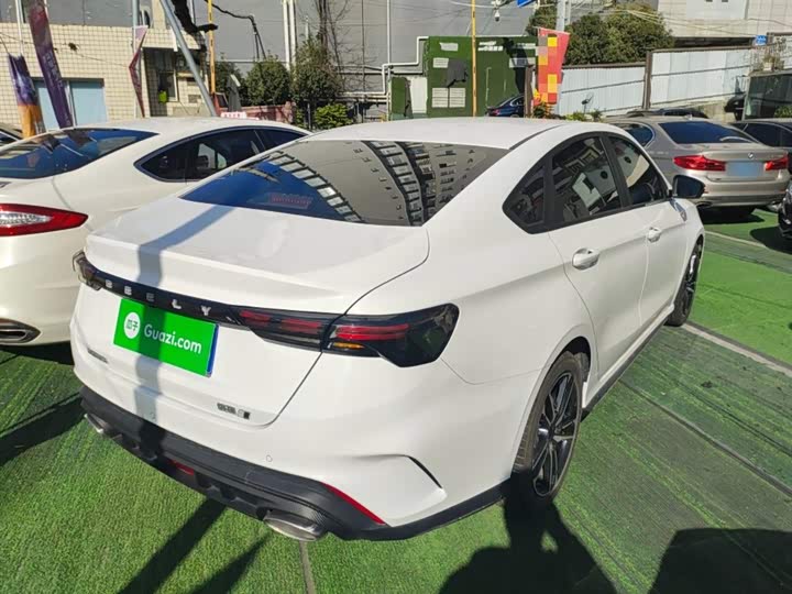 Фото 7 - Geely Binrui