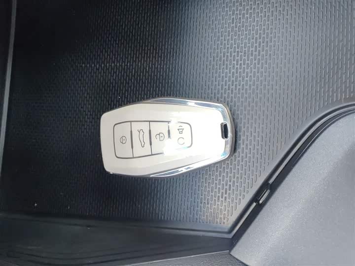 Фото 9 - Geely Binrui