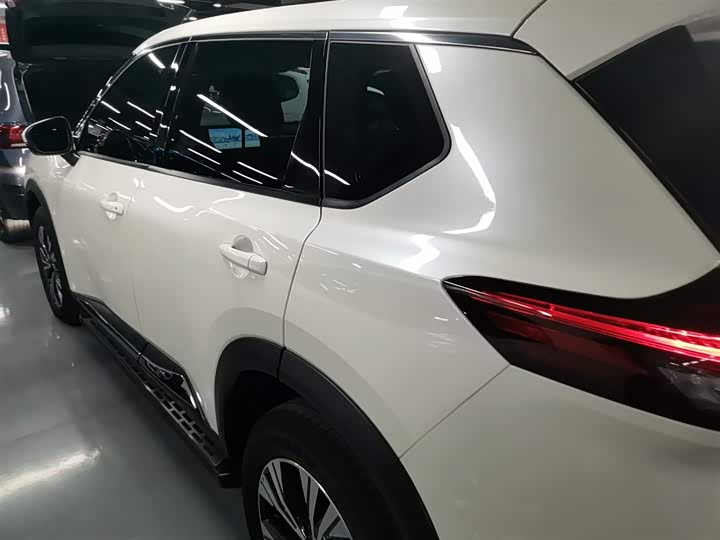 Фото 5 - Nissan X-Trail