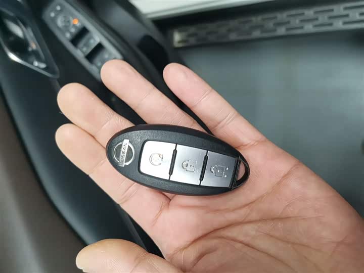 Фото 9 - Nissan X-Trail