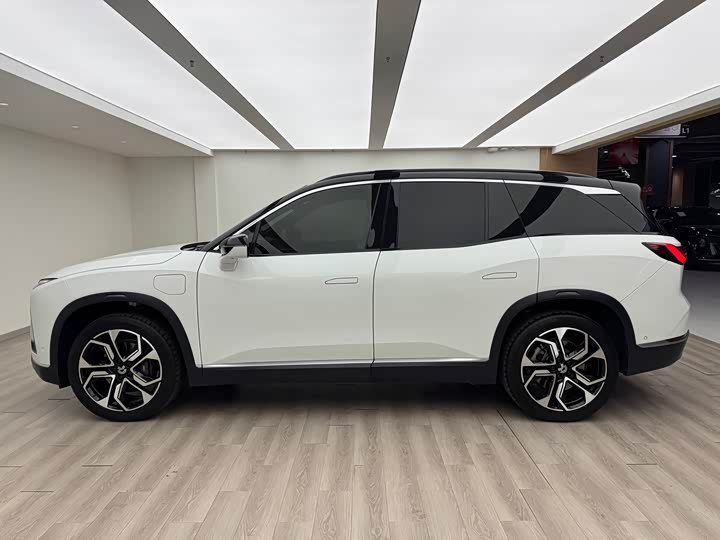 Фото 9 - Nio ES8