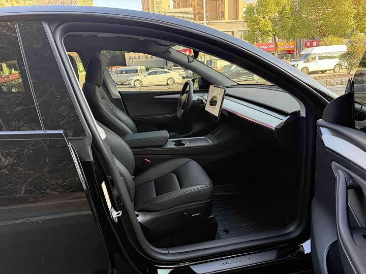 Фото 7 - Tesla Model Y