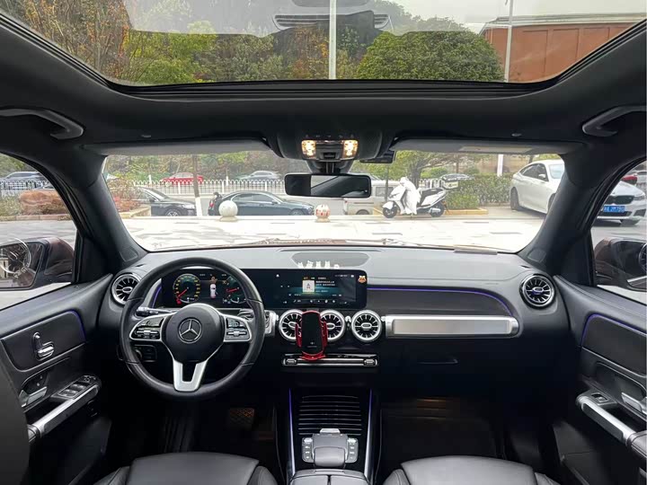 Фото 4 - Mercedes-Benz GLB-Class