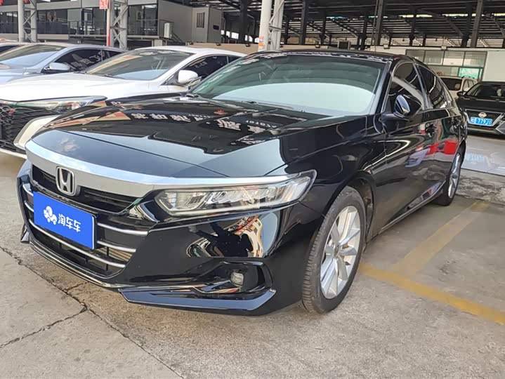 Фото 1 - Honda Accord