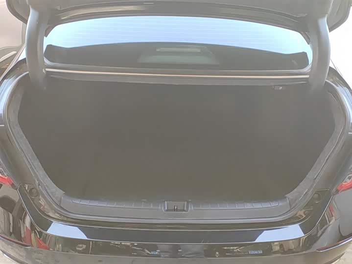 Фото 4 - Honda Accord