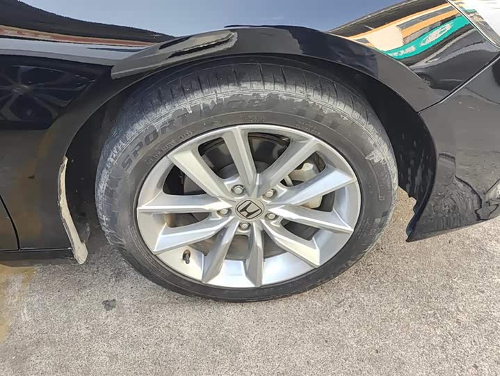 Фото 6 - Honda Accord